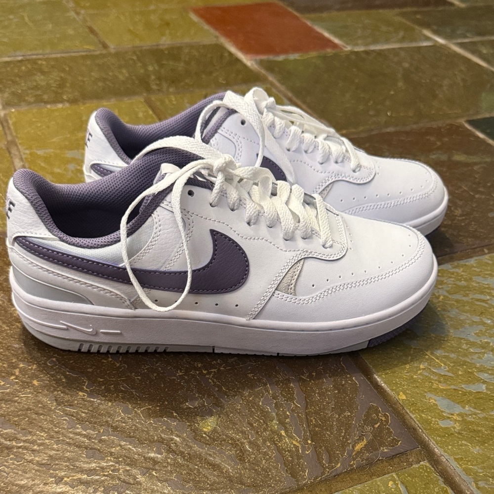 Nike White and Purple Athletic Shoes